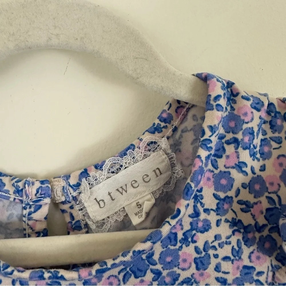 Btween Blue and Purple Floral Ruffle Sleeve Kids Romper Size 5 Girl's